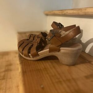 Dansko fisherman wedge sandles 38